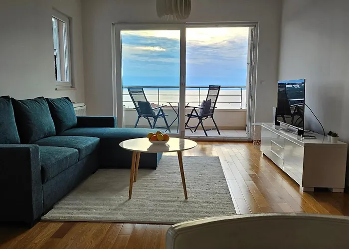 Sea Wolf - Sea View & Centre Apartment Makarska